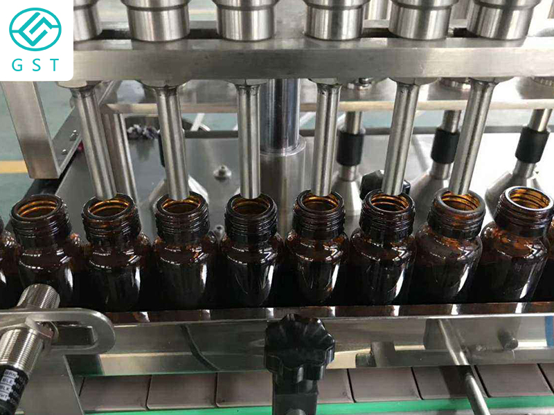 自动化液体包装机出产线的特点及优势